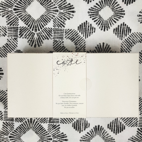 New Cozee Faux Fur Sleep Mask - Picture 3 of 8